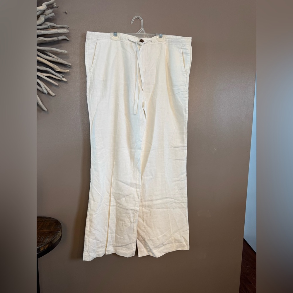 Old Navy mid rise wide leg cream colored pants. Linen look.